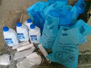 توزیع ۵۰ بسته مواد ضدعفونی کننده بین خانواده های کم برخوردار روستای مغان شاهرود