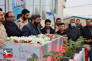 وداع سربازان صنعت استان همدان با پیکر مطهر شهید گمنام