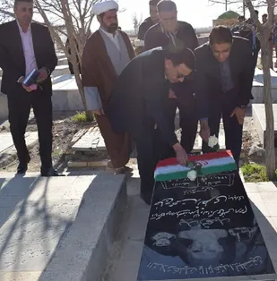 مزار پدران آسمانی بهاباد غبارروبی شد