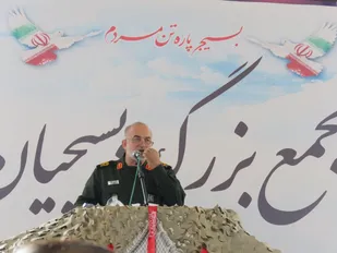 تجمع عظیم بسیجیان در سلماس برگزار شد
