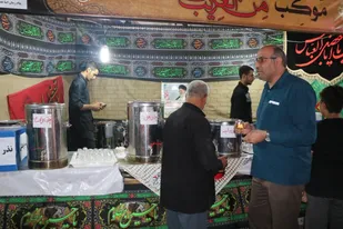 چای با طعم کار فرهنگی در موکب متفاوت دانشجویان بسیجی اردکان