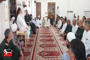 دیدار فرمانده قرارگاه قدس با امام جمعه اهل سنت چابهار