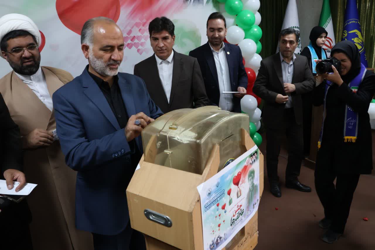 زنگ عاطفه‌ها در ۹۹۵ مدرسه زنجان نواخته شد