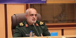 مسجد قرارگاه فرماندهی عبادی سیاسی است
