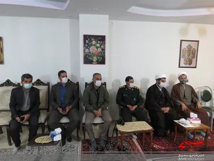 بازدید مسئولین دفتر نمایندگی ولی فقیه سپاه کرمانشاه از خانواده شهید سیداسداله تراب