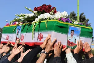 تشییع پیکر شهید مدافع امنیت در شاهین&zwnj;شهر