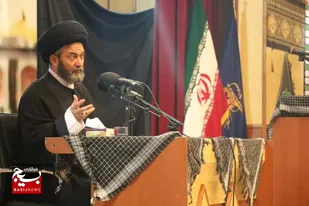 وظیفه شعرا و مرثیه&zwnj;خوانان بازگویی گفتمان واقعی عاشوراست