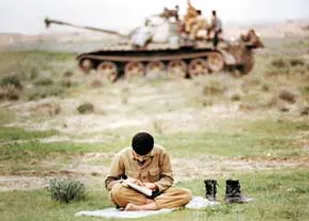 لزوم ترغیب دانشجویان به سمت پایان&zwnj;نامه&zwnj;های دفاع&zwnj;مقدس