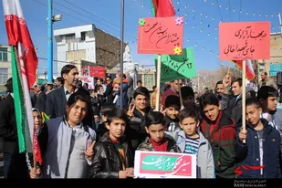 نسل سومي هاي انقلاب گلپايگان در راهپيمايي 22 بهمن