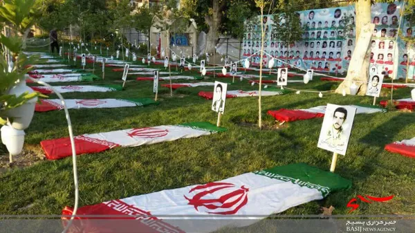 دومین یادواره ٣۵٢ شهید والامقام منطقه رجایی شهر کرج برگزار شد+تصویر