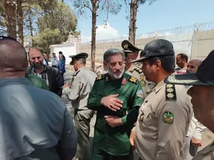 آماده سازی خانه ابدی  شهید "جانی بت اوشانا" در آرامستان ساورا