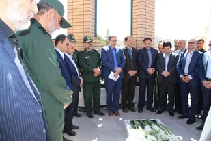 ادای احترام مدیران ادارات همدان به مقام شامخ شهید گمنام