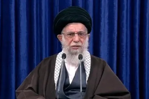 فشار حداکثری را به روسیاهی حداکثری تبدیل می‌کنیم...
