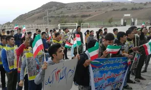 راهپیمایی یوم الله سیزده آبان در دبیرستان شبانه روزی کمیل روستای قلعه قافه