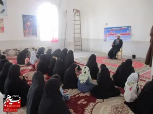 نشست روشنگری به مناسبت هفته دفاع مقدس برای خواهران بسیجی شهر علی اکبر