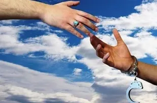رهایی ١٢ زندانی غیرعمد مالی با کمک یک خیر نیکوکار محقق شد