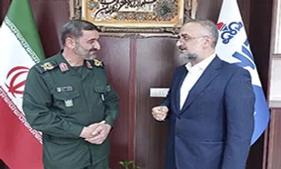 صنایع بزرگ خوزستان حتی یک روز در زمان جنگ، سنگر اقتصادی و تولید را تعطیل نکردند