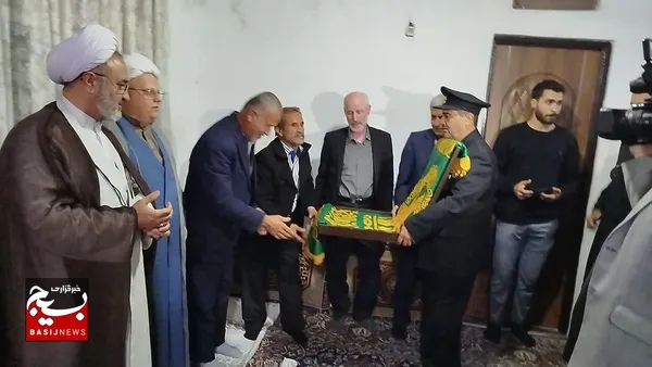 کاروان &laquo;زیرسایه خورشید &raquo;