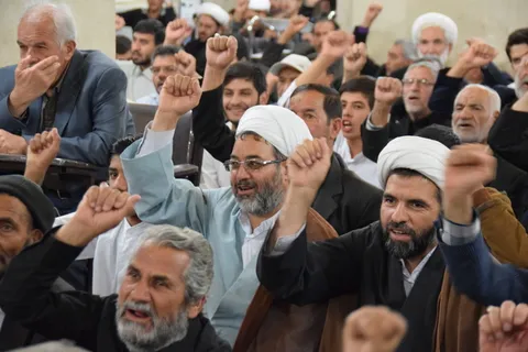 تجمع طلاب حوزه‌های علمیه شهرستان نیشابور در پی سخنان جاهلانه اخیر ترامپ
