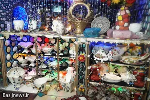 سکوتی جانسوز، بر پیکره&zwnj; رقص رنگ&zwnj;های پرهیاهو