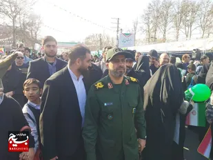 خروش مردم بابصیرت کرج در راهپیمایی ۲۲ بهمن به روایت تصویر