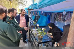 بازدید فرمانده سپاه استان سمنان از نمایشگاه اقتصاد مقاومتی در سرخه
