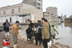 گزارش تصویری امداد رسانی جهادگران بسیج سازندگی  به مردم در مناطق دچار آبگرفتگی اهواز