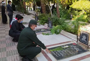 گلباران گلزار مطهر شهدا به مناسبت هفته دولت+ تصاویر