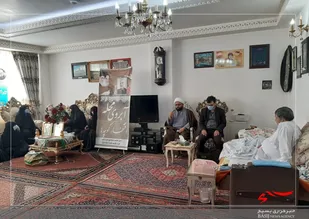 ابروی محله افتخار کوچه ها در منزل شهیدان صمدی مهر