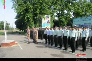 صبحگاه مشترک نیروهای نظامی و انتظامی تویسرکان