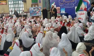 جشن پیروزی انقلاب ویژه دختران دانش آموز در مسجد جامع امام خمینی(ره) پیشوا