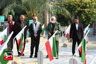 گزارش تصویری  بازدید رئیس سازمان حفظ آثار سپاه و بسیج از یادمان هویزه