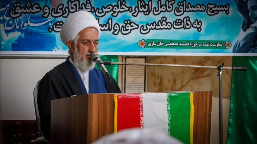 روحانیون باید با حضور در کنار مردم شایستگی ترویج و تبلیغ دین را نشان دهند