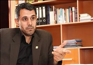 باید از رسانه های افشاگر پاداش های نجومی تشکر کرد