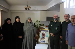 تجلیل از خانواده شهید شاهرخ دایی‌پور در دیدار رئیس سازمان ورزش بسیج / رونمایی از پوستر شهید شاخص ورزش بسیج