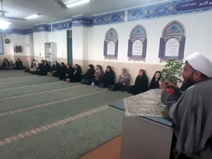 نشست طرح "ایران جوان بمان" با موضوع فرزندآوری و افزایش جمعیت در مهریز