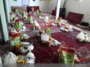 تهیه و توزیع 100 بسته معیشتی توسط جهادگران پایگاه شهید فروغی