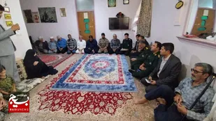 دیدار با خانواده شهدا به مناسبت هفته دفاع مقدس در زهک&nbsp;