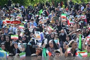 حماسه خرم&zwnj;آبادی ها  برای سردادن سرود سلام فرمانده