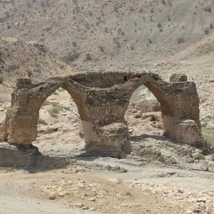 پل «کر و دیت» در شاهراه باستانی شوش به اکباتان در استان ایلام