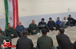 دیدار صمیمانه فرمانده سپاه شهرستان گناوه با جمعی از فرماندهان پایگاه&zwnj;ها و بسیجیان حوزه نجف اشرف این شهرستان