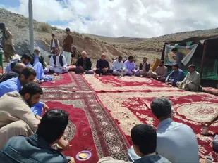 برگزاری نشست جهاد تبیین در روستای دره&zwnj;گل تفتان جنوبی به مناسبت هفته دفاع مقدس