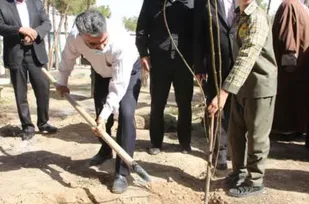 احیای بوستان جنگلی پیشوا در روز ملی درختکاری