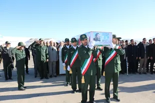 ورود شهید مدافع حرم به فرودگاه شهرکرد