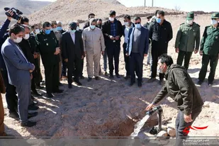 آغاز عملیات آبرسانی به روستای مزداب به نمایندگی از ۴۹ روستای خراسان جنوبی