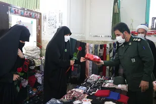 تجلیل از نمایندگی فروش محصولات حجاب ملیکا در اردکان