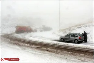 تردد در گردنه&zwnj;های کردستان با زنجیرچرخ