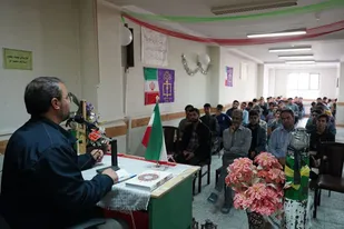 جشن میلاد پیامبر اکرم(ص) در مدرسه امام خامنه&zwnj;ای زنجان برگزار شد
