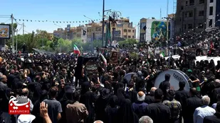 طنین عزای حسینی در ظهر عاشورا