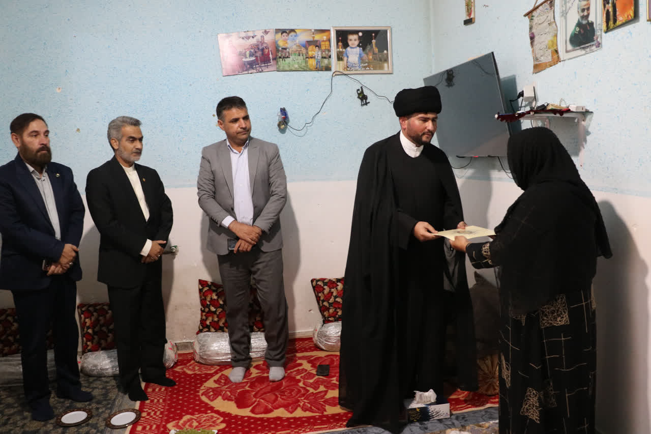 دیدار مرکز وکلای استان و بسیج حقوقدانان کهگیلویه و بویراحمد با خانوادههای شهدا + ( تصاویر ) دیدار مرکز وکلای استان و بسیج حقوقدانان کهگیلویه و بویراحمد با خانوادههای شهدا + ( تصاویر )